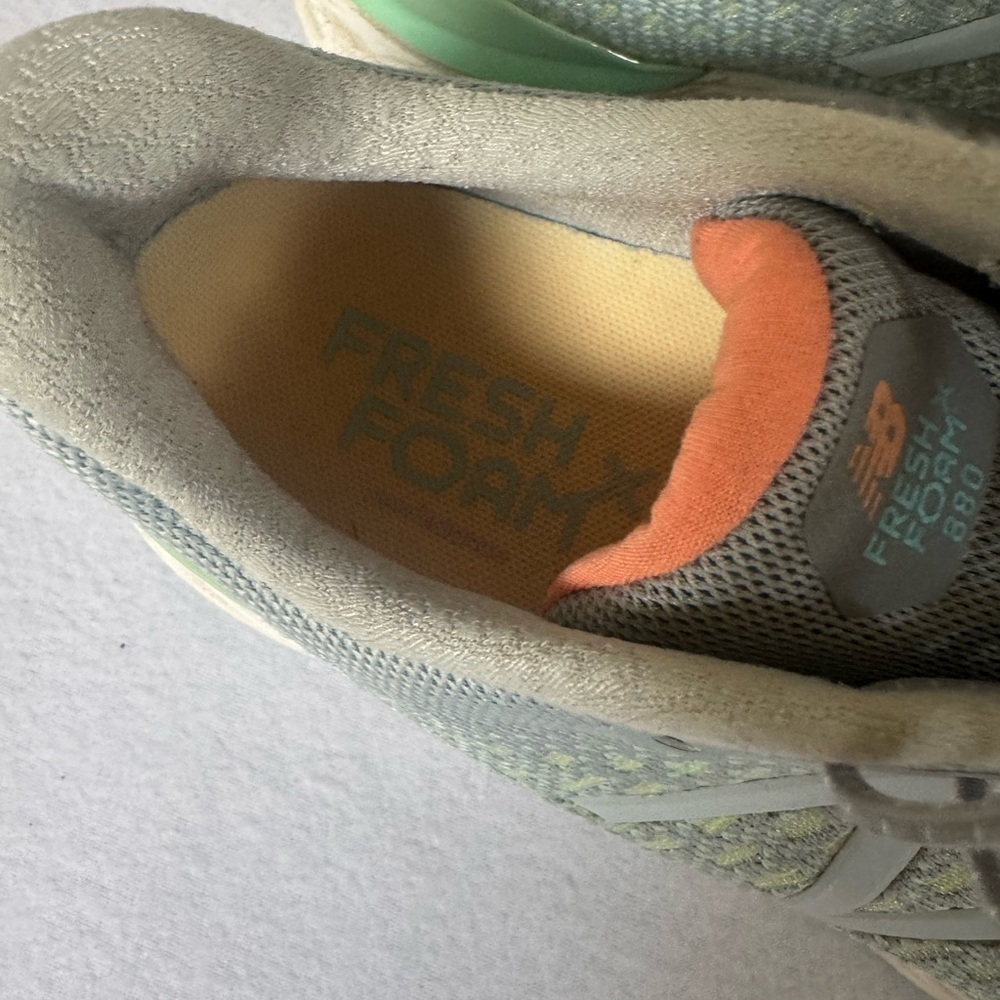 New Balance Fresh Foam 880 Gray and Orange Shoes - Picture 3 of 8
